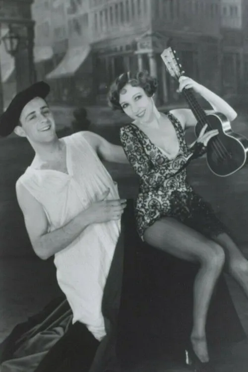 Jack Lloyd interpreta a  en The Swell Head