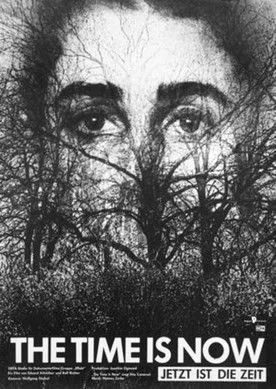 Etta Cameron interpreta a Self en The Time Is Now - Jetzt ist die Zeit