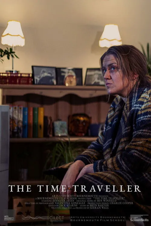 Jennifer Aries interpreta a Time Traveller/Susan en The Time Traveller