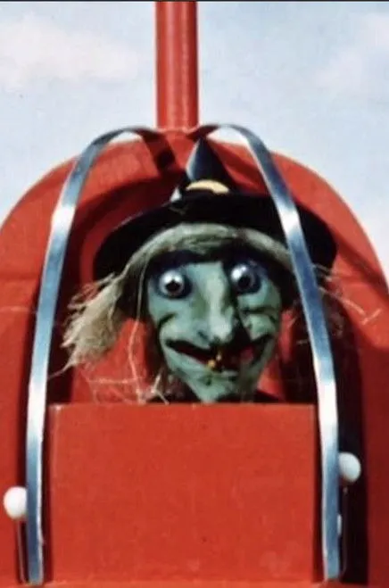 Ginny Tyler interpreta a Witty Witch en The Witty Witch