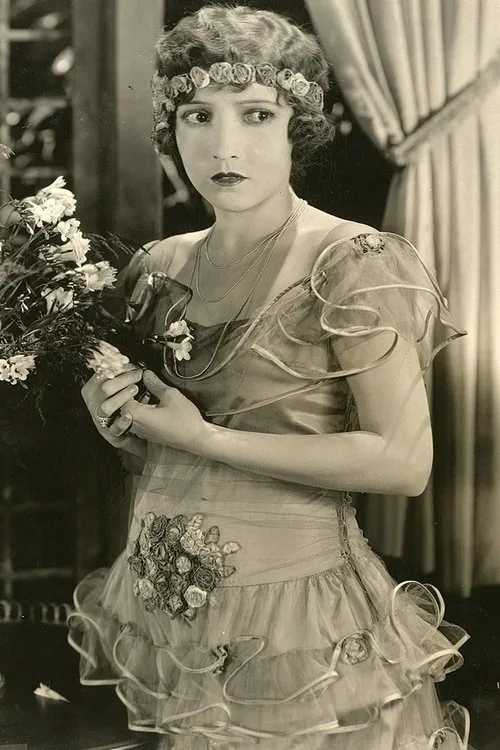 Sylvia Breamer interpreta a Betty Brown en The Woman on the Jury