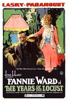 Martin Best interpreta a Williams, Roth's Secretary en The Years of the Locust