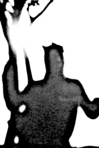 Eden Kötting interpreta a  en Things Are Not as They Appear