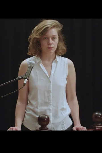 Amélie Onzon interpreta a  en This is my land...