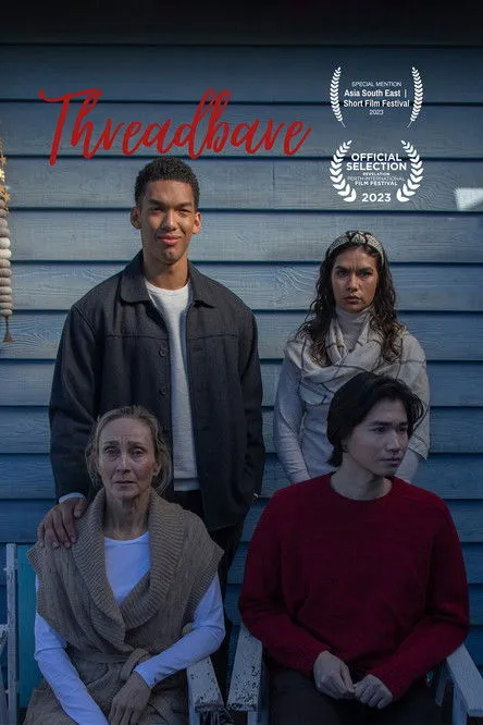 Alison Van Reelen interpreta a Miriam Headstall en Threadbare