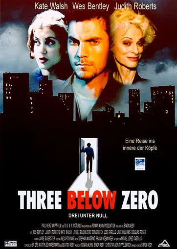 D.W. Reiser interpreta a Bobby Stricks en Three Below Zero