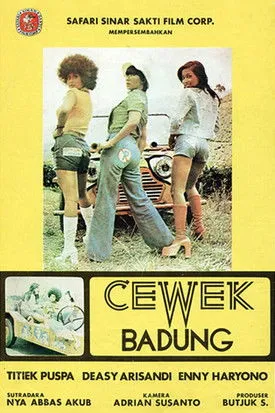 Titiek Puspa interpreta a Titiek en Tiga Cewek Badung