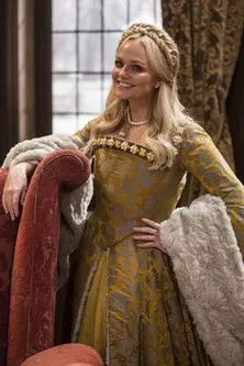 Spencer Jones interpreta a Courtier Belvedere en Tim Vine Travels Through Time Christmas Special