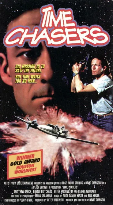 Michael J. Valentine interpreta a Cabbie en Time Chasers