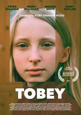 Vinny Dhillon interpreta a Nanny en Tobey