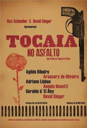 Adriano Lisboa interpreta a Luciano en Tocaia no Asfalto