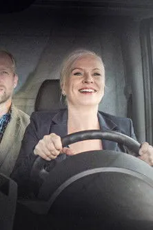 Pia Andersson interpreta a  en Todella kiihottavaa