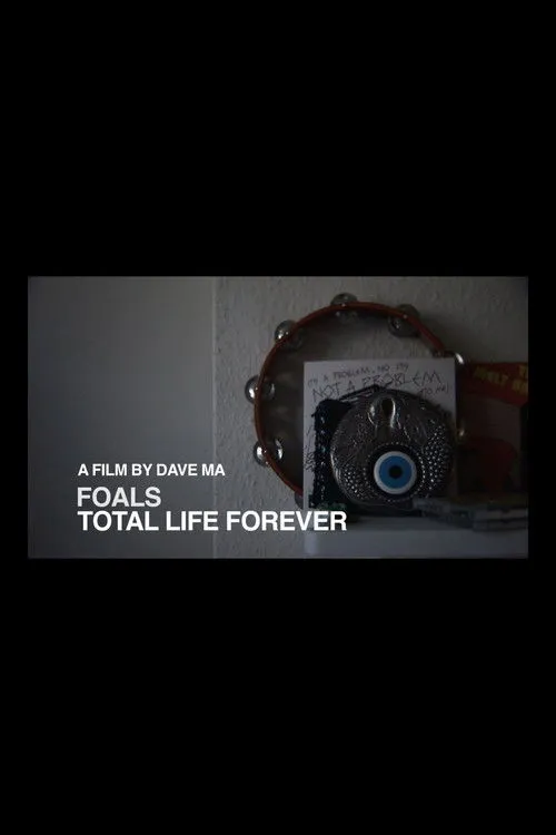 Yannis Philippakis interpreta a en Total Life Forever