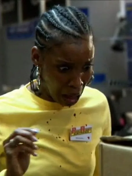 Bernard Clark interpreta a The Customer en Transmission 23: The Return