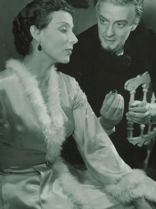 Frank Sundström interpreta a  en Tredje personen