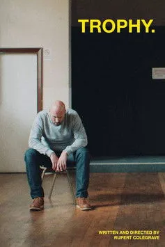 Michael Kelleher interpreta a Rob en Trophy.