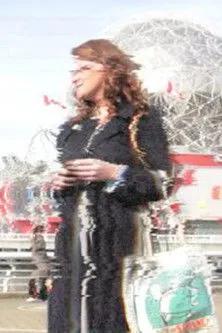 Miles Ellis interpreta a Australian Man en Troublemaker on the Frequency