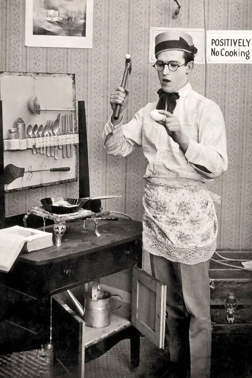 Helen Gilmore interpreta a en Two Scrambled