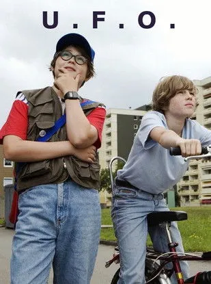 Sven Gielnik interpreta a Mark en U.F.O.