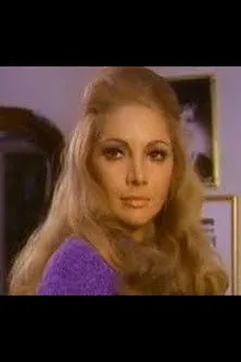 Juan Peláez interpreta a en Una adorable familia