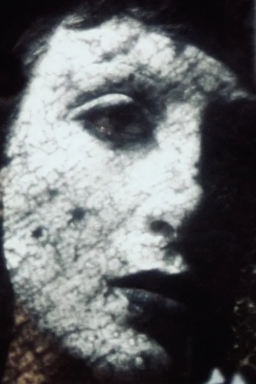 Katerina Thomadaki interpreta a  en Unheimlich III: Les Mères