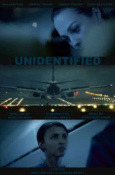 Jessica Mastrippolito interpreta a Flight attendant en Unidentified