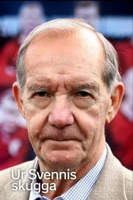 Sven-Göran Eriksson interpreta a Self en Ur Svennis Skugga