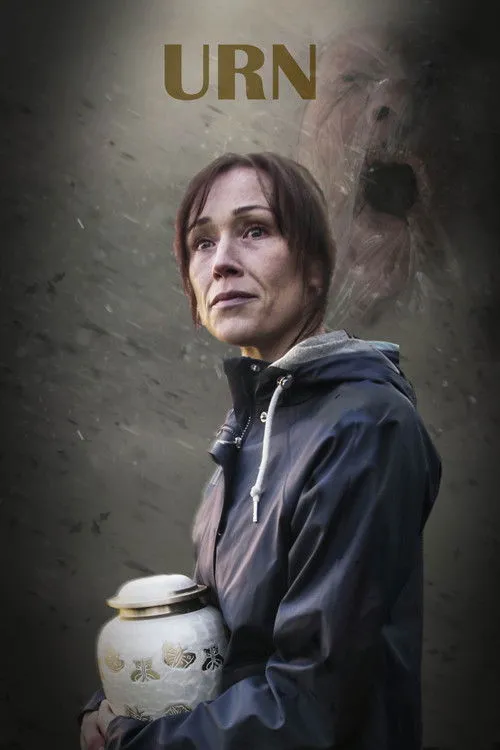 Alex Reid interpreta a Daughter en Urn