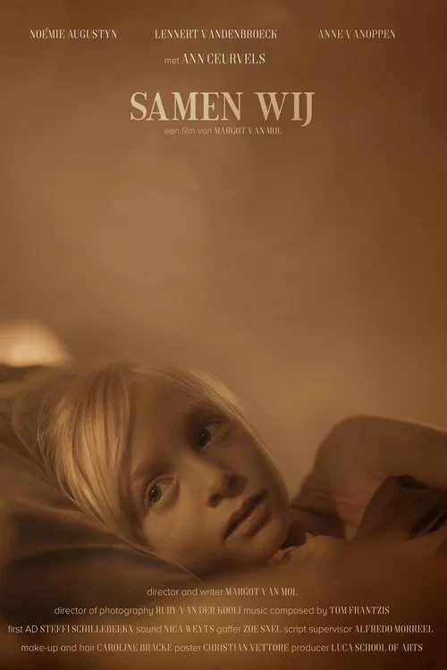 Anne Vanoppen interpreta a Mom en Us Together / Samen Wij