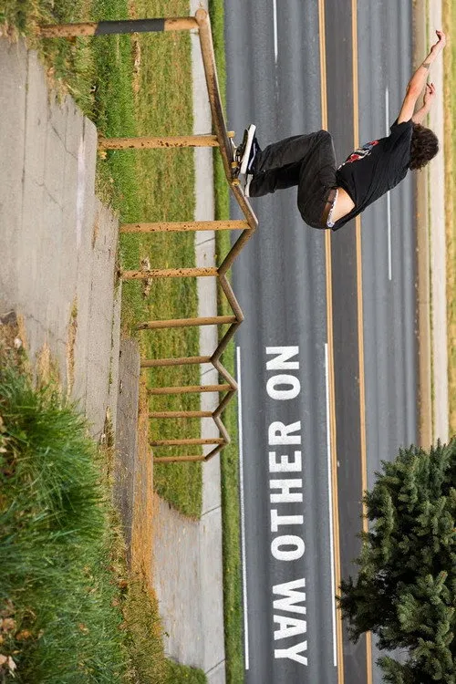 Kyle Walker interpreta a  en Vans - No Other Way