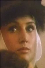 Dace Eversa interpreta a Dievlodzinu saimniece en Vilkaču mantiniece