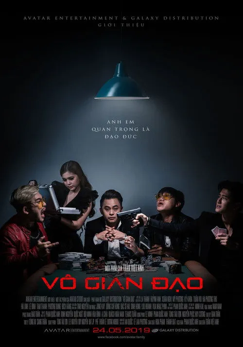 Le Binh interpreta a en Vô Gian Đạo
