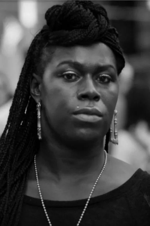 Rachael Fleit interpreta a  en Watching You, Watching Me