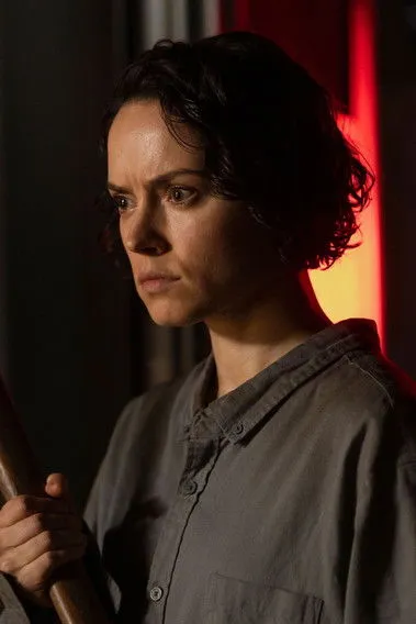 Portada de We Bury the Dead