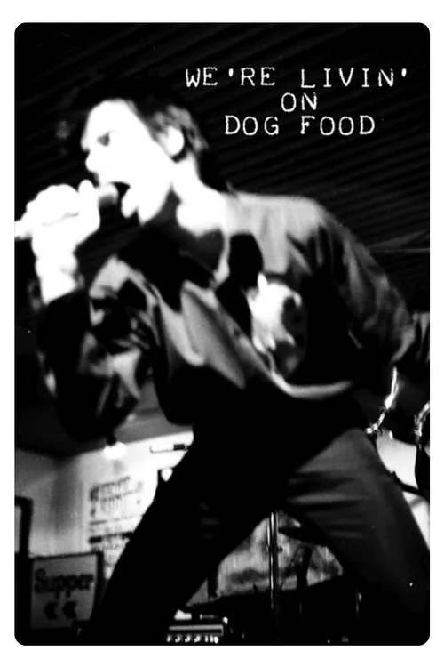 Philip Brophy interpreta a  en We're Livin' on Dog Food