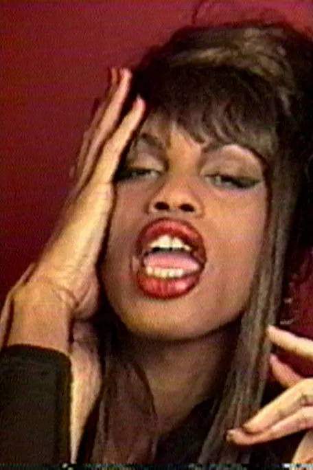 Connie Fleming interpreta a  en What I Did Last Summer