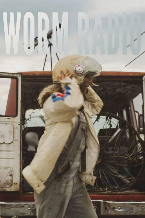 Lacey Caroline interpreta a Ellie en Worm Radio