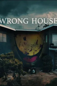 Jackson Davis interpreta a Smiley en Wrong House
