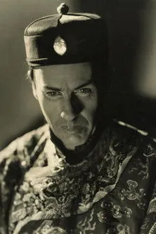 José Crespo interpreta a en Wu Li Chang