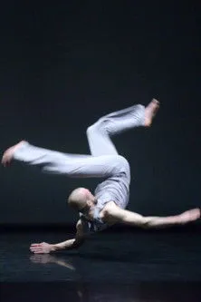 Jarrett Siddall interpreta a Dancer en YOU&i