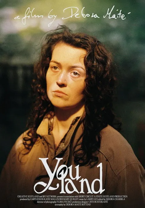 Anna Russell-Martin interpreta a April en You Land