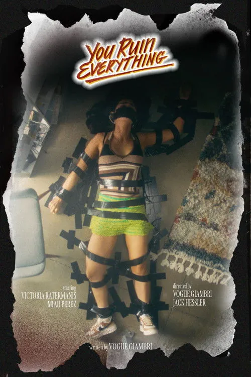 Victoria Ratermanis interpreta a B en You Ruin Everything