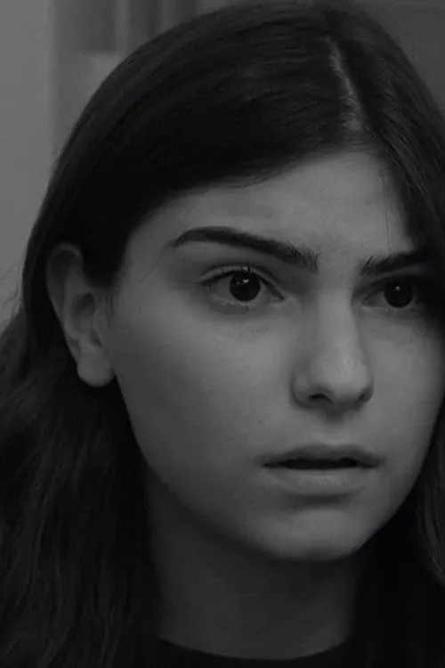 Elisabeth Baranès interpreta a Cassy en Your Turn