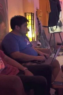 Hark Montillana interpreta a en Yours, @Vincent