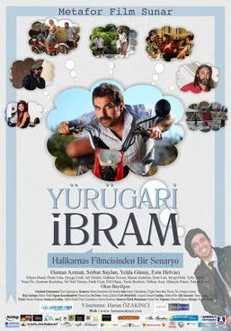 Okan Bayülgen interpreta a en Yürügari İbram