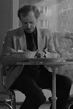 Corinna Belz interpreta a en Zwei Bilder