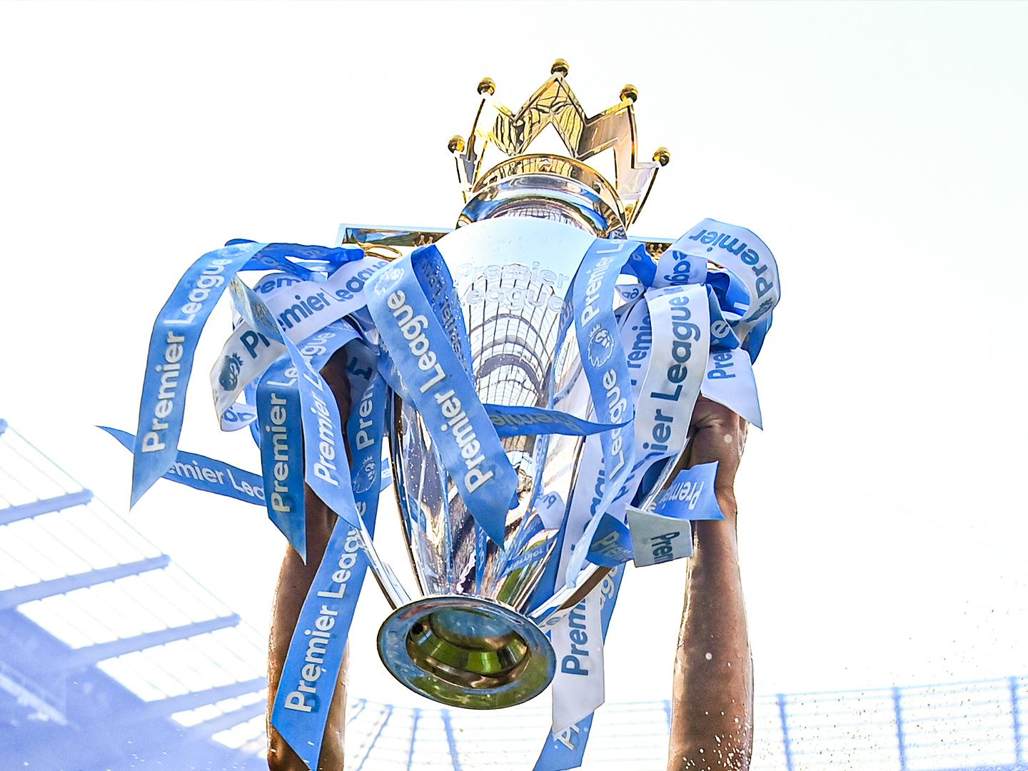 Carátula de PL: Under the Skin (Aston Villa)